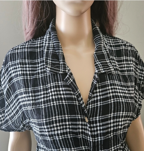 Wilfred Free top Small black white plaid button down crop shirt tie front - Picture 2 of 12